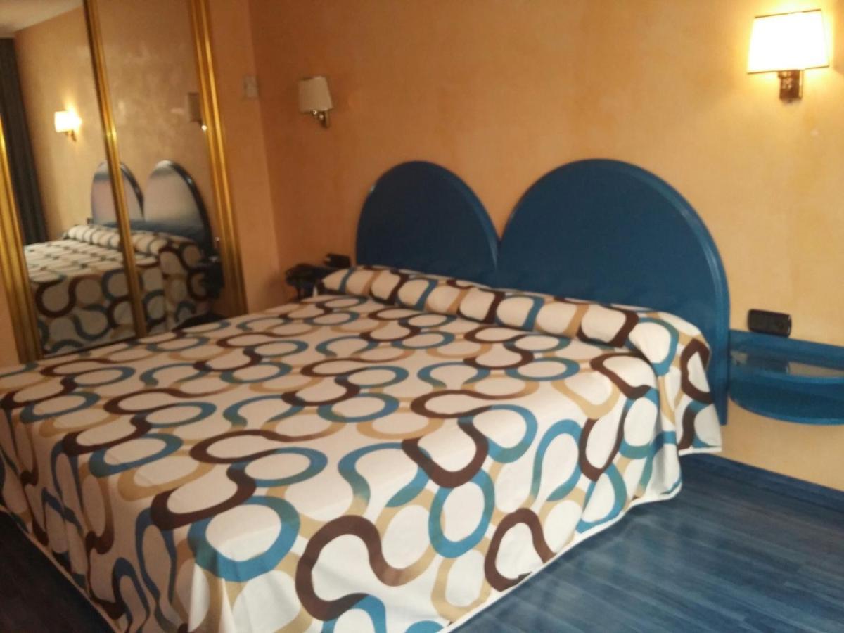 Hotel Villapaloma La Virgen del Camino Extérieur photo
