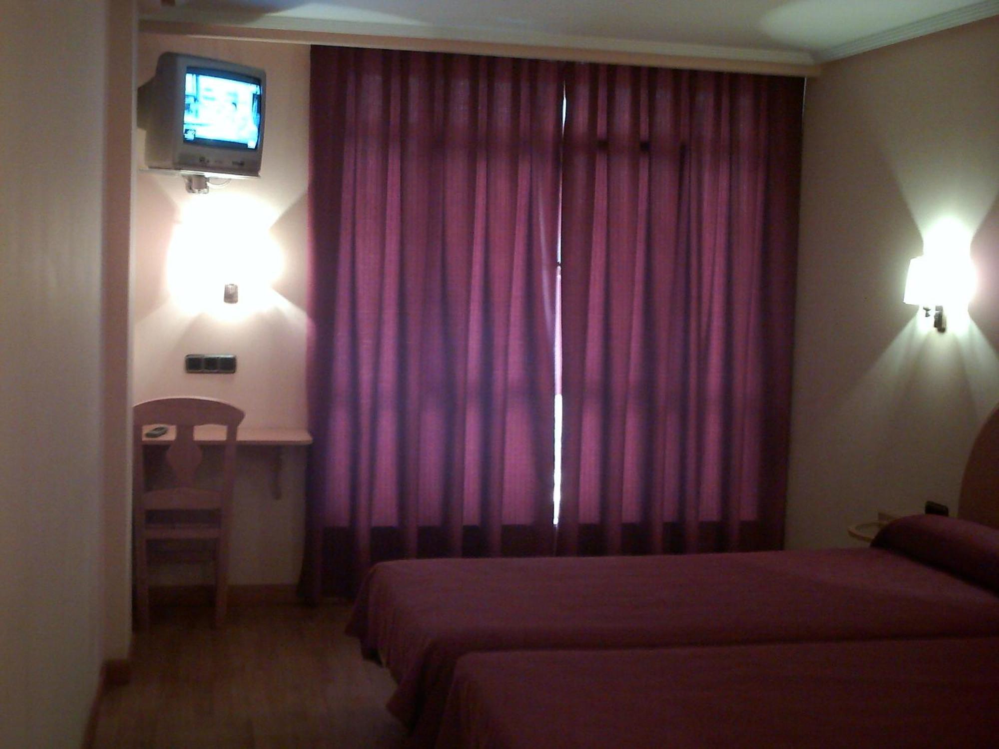 Hotel Villapaloma La Virgen del Camino Extérieur photo