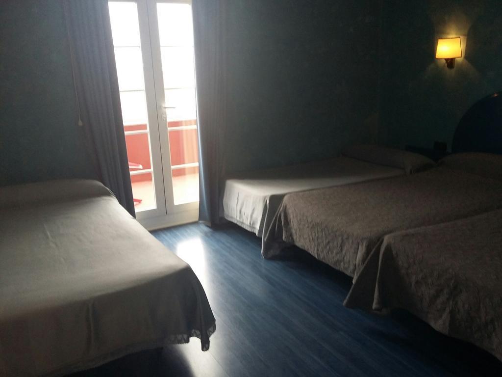 Hotel Villapaloma La Virgen del Camino Chambre photo