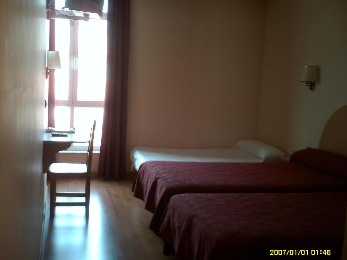 Hotel Villapaloma La Virgen del Camino Chambre photo